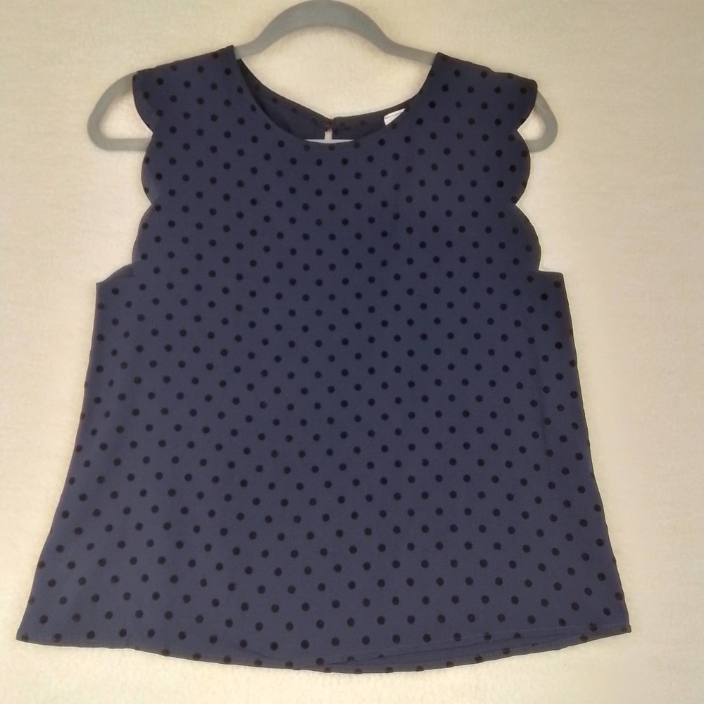West Moon Sleeveless Blouse Size Small in Blue w/ Black Polka Dots‎